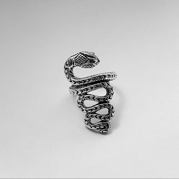 Sterling Silver Long Heavy Snake Ring, Cobra Snake Ring, Reptile Rings - Picture 11 of 12